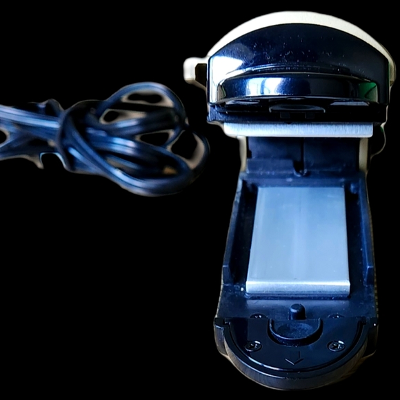 #B10 Conair Gold & Black Colored Hair Straightener - Picture 10 of 14